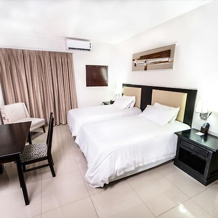 The George Hotel Manzini Ngoại thất bức ảnh