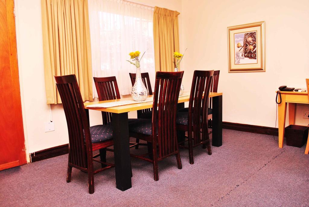 The George Hotel Manzini Ngoại thất bức ảnh